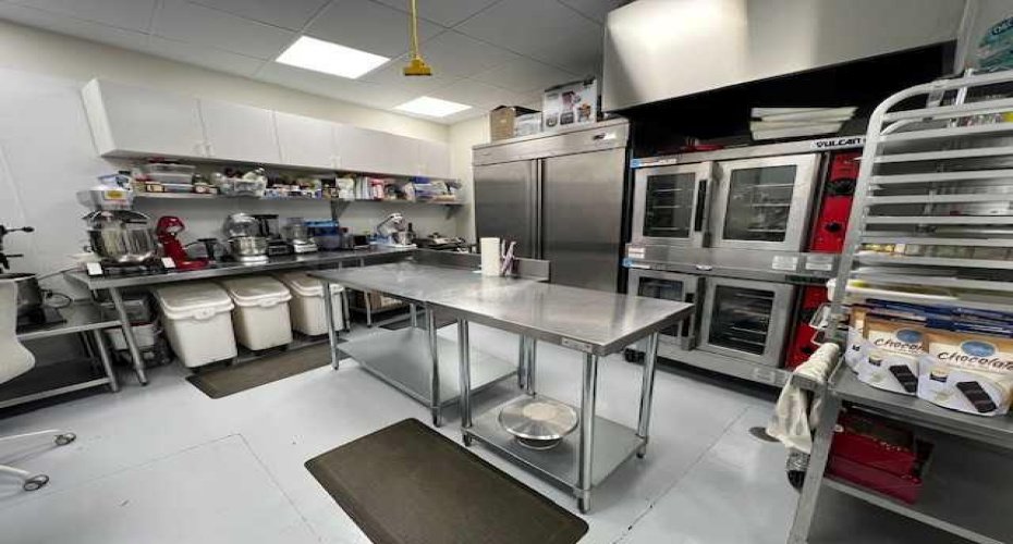 Calgary, Alberta, ,Commercial,For Lease,A2281685