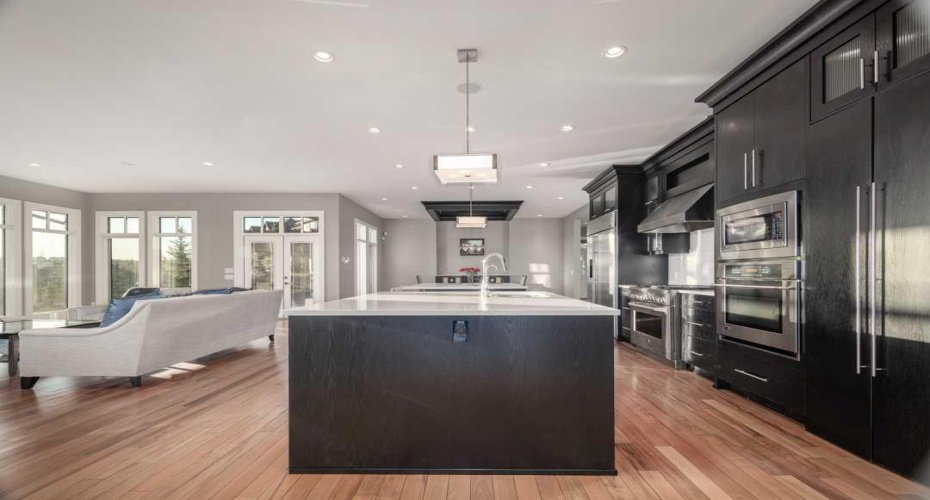 16 Spring Valley Way, Calgary, Alberta T3H 5M1, 5 Bedrooms Bedrooms, ,6 BathroomsBathrooms,Residential,For Sale,Spring Valley,A2281704