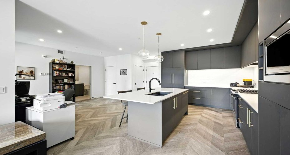 4275 Norford Avenue, Calgary, Alberta T3B 6M2, 2 Bedrooms Bedrooms, ,2 BathroomsBathrooms,Residential,For Sale,Norford,A2281950