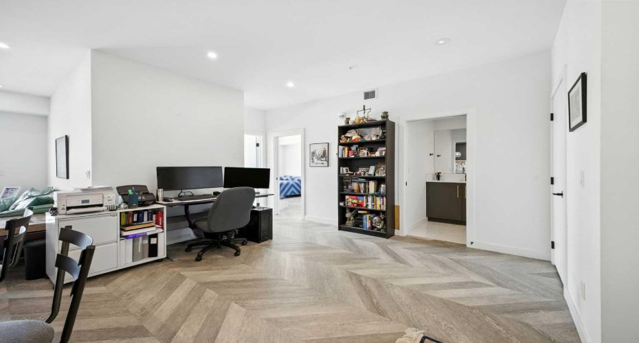 4275 Norford Avenue, Calgary, Alberta T3B 6M2, 2 Bedrooms Bedrooms, ,2 BathroomsBathrooms,Residential,For Sale,Norford,A2281950