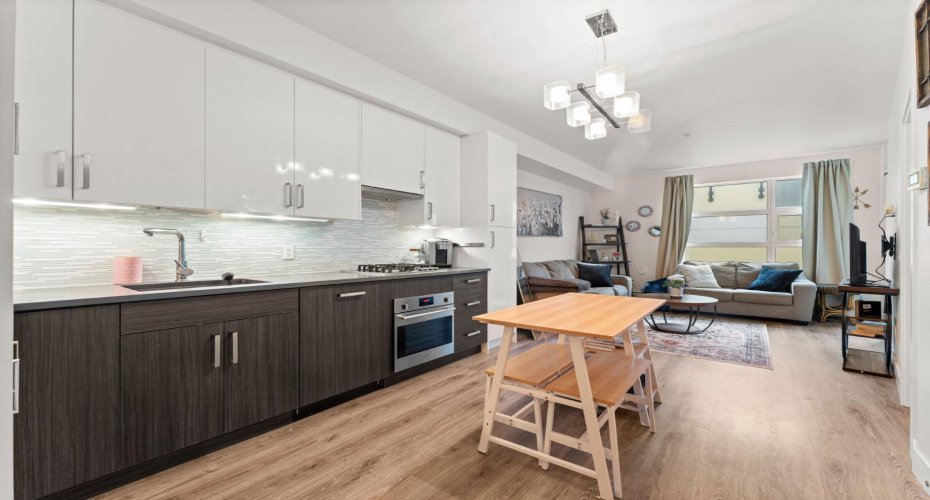 515 4 Avenue, Calgary, Alberta T2E 0J9, 2 Bedrooms Bedrooms, ,2 BathroomsBathrooms,Residential,For Sale,4,A2282029