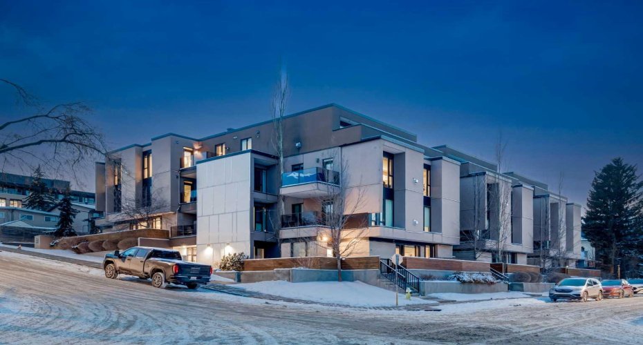 2905 16 Street, Calgary, Alberta T2T 4G5, 3 Bedrooms Bedrooms, ,3 BathroomsBathrooms,Residential,For Sale,16,A2282130