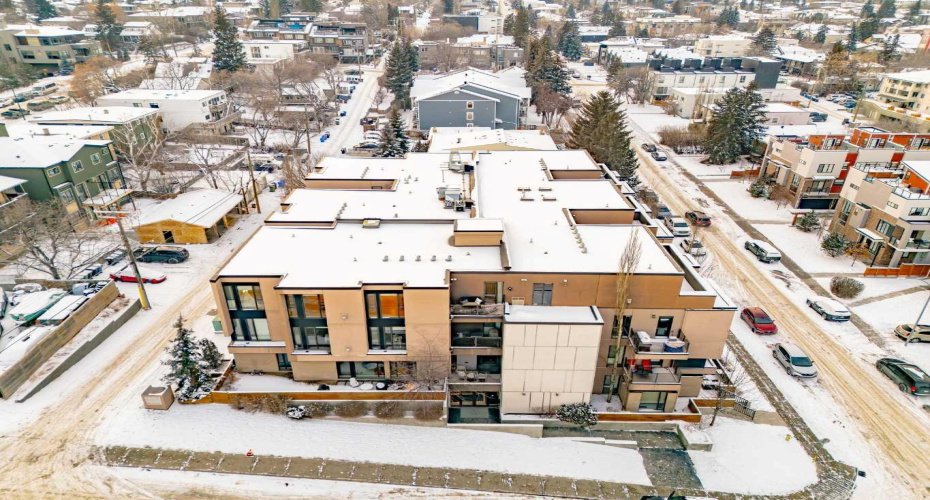 2905 16 Street, Calgary, Alberta T2T 4G5, 3 Bedrooms Bedrooms, ,3 BathroomsBathrooms,Residential,For Sale,16,A2282130