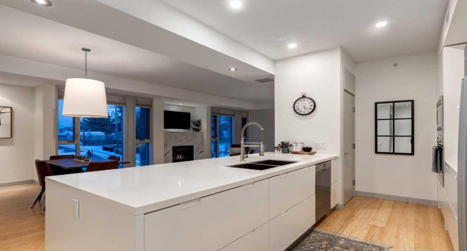 2905 16 Street, Calgary, Alberta T2T 4G5, 3 Bedrooms Bedrooms, ,3 BathroomsBathrooms,Residential,For Sale,16,A2282130