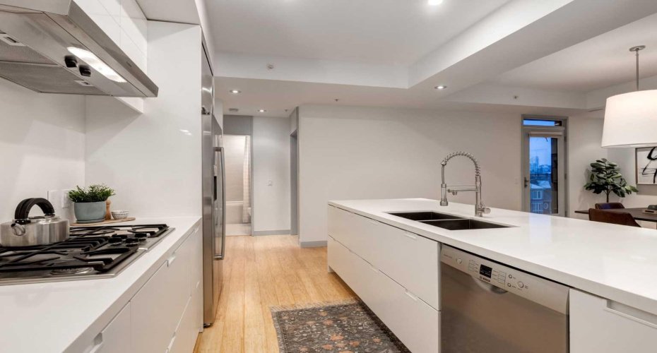 2905 16 Street, Calgary, Alberta T2T 4G5, 3 Bedrooms Bedrooms, ,3 BathroomsBathrooms,Residential,For Sale,16,A2282130