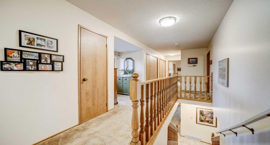 1148 Morden Avenue, Pincher Creek, Alberta T0K1W0, 5 Bedrooms Bedrooms, ,4 BathroomsBathrooms,Residential,For Sale,Morden,A2282226