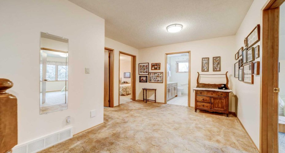 1148 Morden Avenue, Pincher Creek, Alberta T0K1W0, 5 Bedrooms Bedrooms, ,4 BathroomsBathrooms,Residential,For Sale,Morden,A2282226