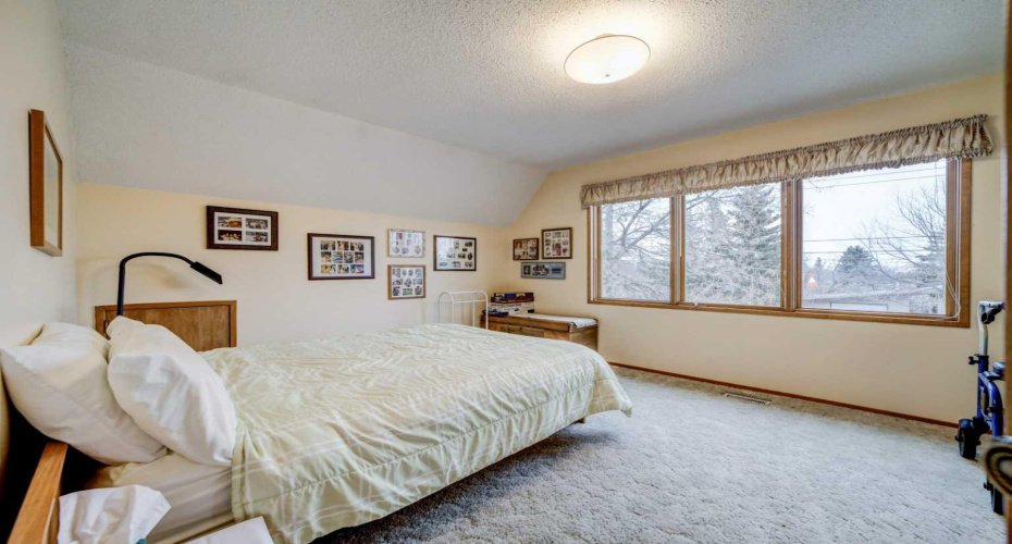1148 Morden Avenue, Pincher Creek, Alberta T0K1W0, 5 Bedrooms Bedrooms, ,4 BathroomsBathrooms,Residential,For Sale,Morden,A2282226
