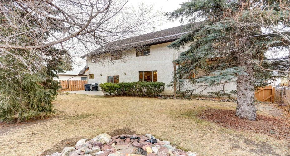 1148 Morden Avenue, Pincher Creek, Alberta T0K1W0, 5 Bedrooms Bedrooms, ,4 BathroomsBathrooms,Residential,For Sale,Morden,A2282226