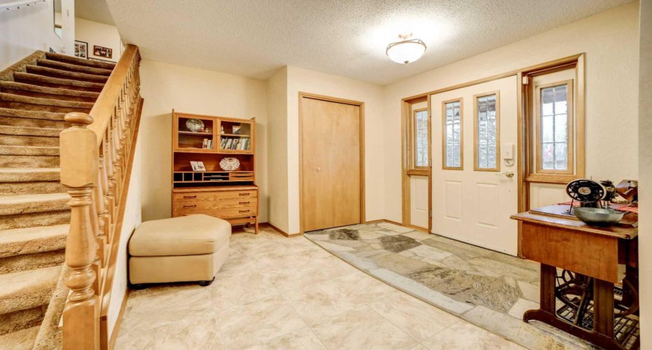 1148 Morden Avenue, Pincher Creek, Alberta T0K1W0, 5 Bedrooms Bedrooms, ,4 BathroomsBathrooms,Residential,For Sale,Morden,A2282226