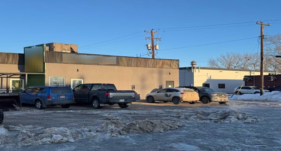 1022 1 Avenue, Beaverlodge, Alberta T0H 0C0, ,Commercial,For Lease,1,A2282255