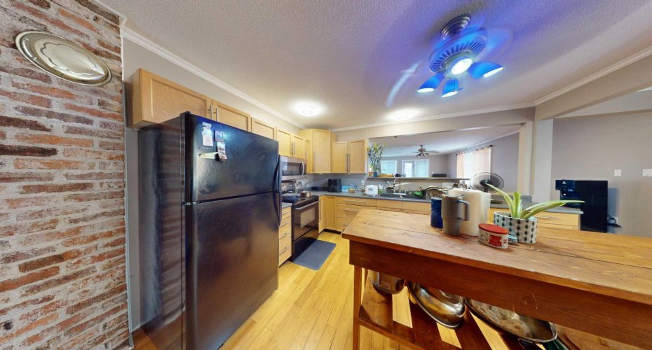 Kitchen - notice the exposed Brick!