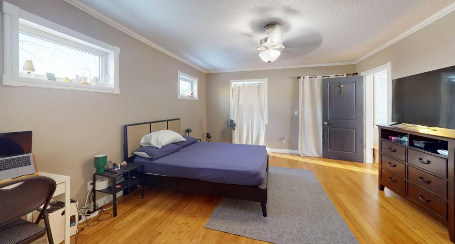 Primary Bedroom - Upstairs
