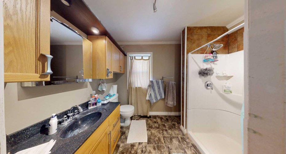 Main bathroom - upstairs