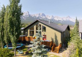 1712 11th Avenue, Canmore, Alberta T1W 1V2, 5 Bedrooms Bedrooms, ,3 BathroomsBathrooms,Residential,For Sale,11th,A2282392