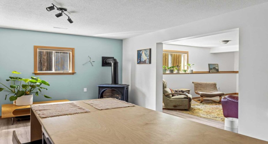 1712 11th Avenue, Canmore, Alberta T1W 1V2, 5 Bedrooms Bedrooms, ,3 BathroomsBathrooms,Residential,For Sale,11th,A2282392