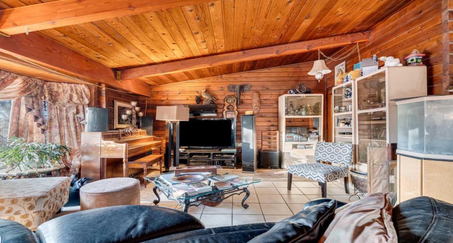 322166 17 Street, Okotoks, Alberta T1S 7C1, 3 Bedrooms Bedrooms, ,1 BathroomBathrooms,Residential,For Sale,17,A2274903