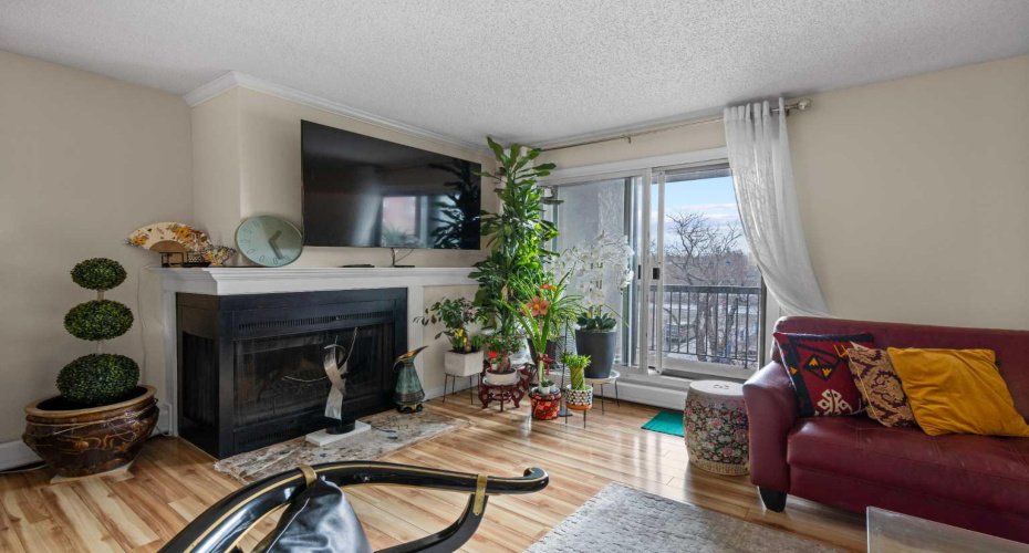305 25 Avenue, Calgary, Alberta T2S 0L8, 2 Bedrooms Bedrooms, ,2 BathroomsBathrooms,Residential,For Sale,25,A2281350