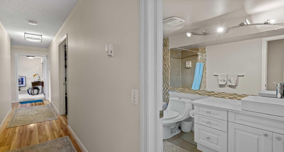 305 25 Avenue, Calgary, Alberta T2S 0L8, 2 Bedrooms Bedrooms, ,2 BathroomsBathrooms,Residential,For Sale,25,A2281350