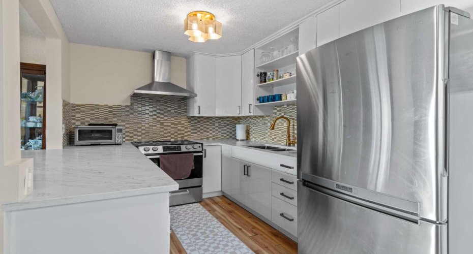 305 25 Avenue, Calgary, Alberta T2S 0L8, 2 Bedrooms Bedrooms, ,2 BathroomsBathrooms,Residential,For Sale,25,A2281350