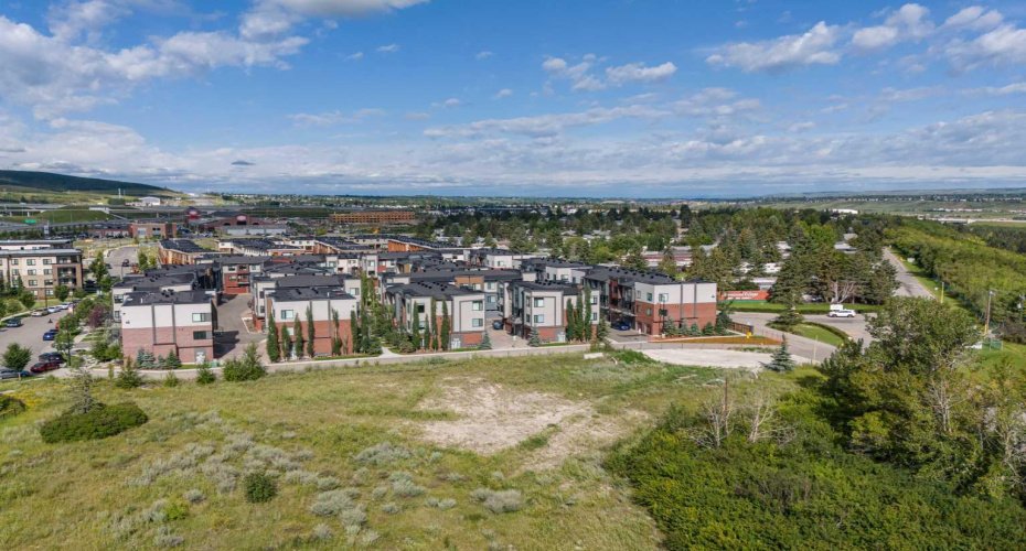 614 Greenbriar Common, Calgary, Alberta T3B 6J2, 4 Bedrooms Bedrooms, ,4 BathroomsBathrooms,Residential,For Sale,Greenbriar,A2281393