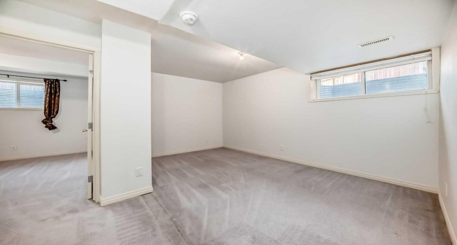 58 Sherwood Street, Calgary, Alberta T3R 0P2, 4 Bedrooms Bedrooms, ,4 BathroomsBathrooms,Residential,For Sale,Sherwood,A2281600