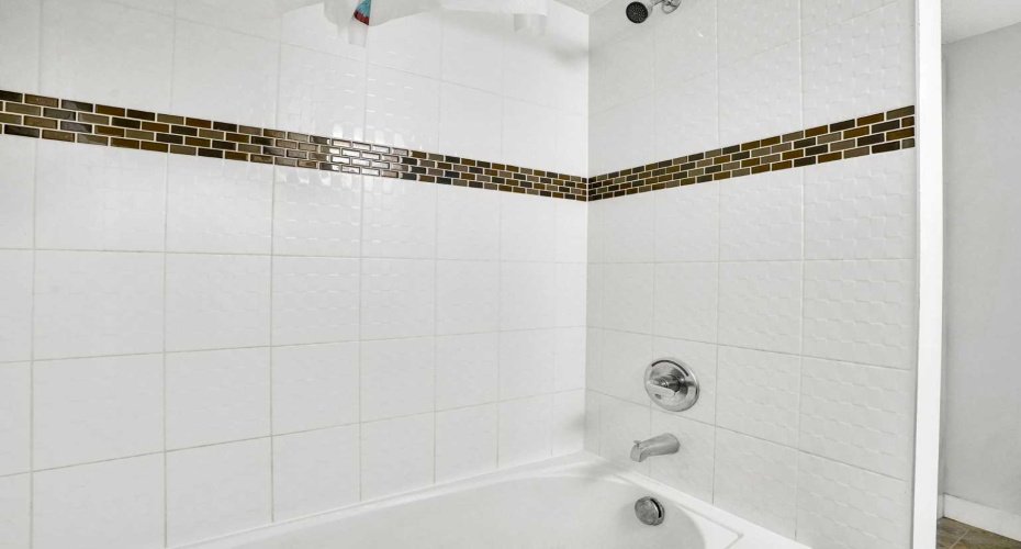 15 Saddlestone Way, Calgary, Alberta T3J 0S3, 2 Bedrooms Bedrooms, ,2 BathroomsBathrooms,Residential,For Sale,Saddlestone,A2281617