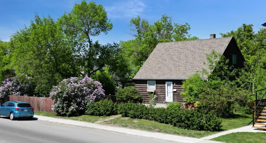 7616 34 Avenue, Calgary, Alberta T3B 1N6, 3 Bedrooms Bedrooms, ,1 BathroomBathrooms,Residential,For Sale,34,A2281657