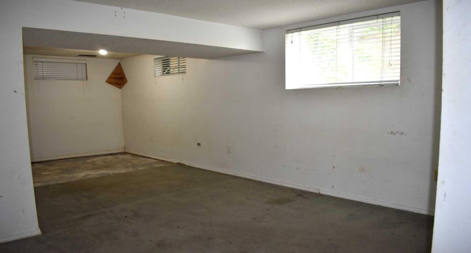 7616 34 Avenue, Calgary, Alberta T3B 1N6, 3 Bedrooms Bedrooms, ,1 BathroomBathrooms,Residential,For Sale,34,A2281657