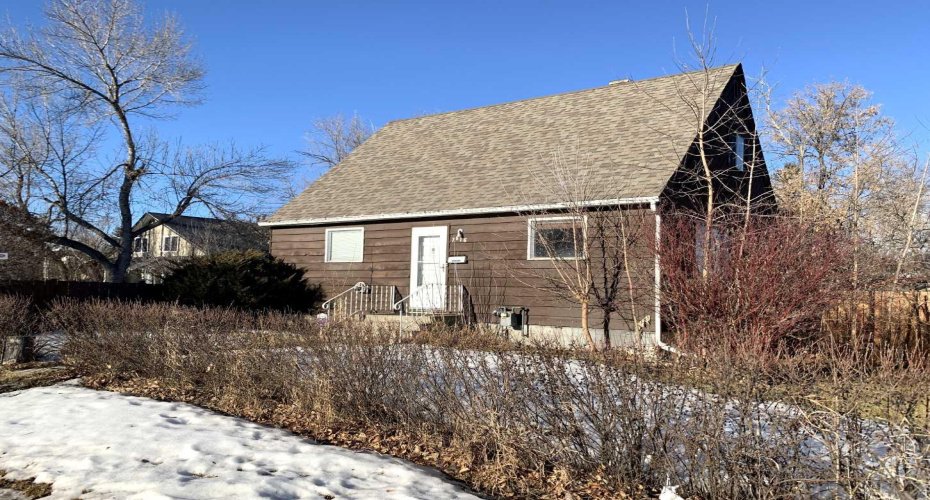 7616 34 Avenue, Calgary, Alberta T3B 1N6, 3 Bedrooms Bedrooms, ,1 BathroomBathrooms,Residential,For Sale,34,A2281657