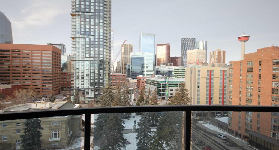 303 13 Avenue, Calgary, Alberta T2R0Y9, 3 Bedrooms Bedrooms, ,2 BathroomsBathrooms,Residential,For Sale,13,A2282518