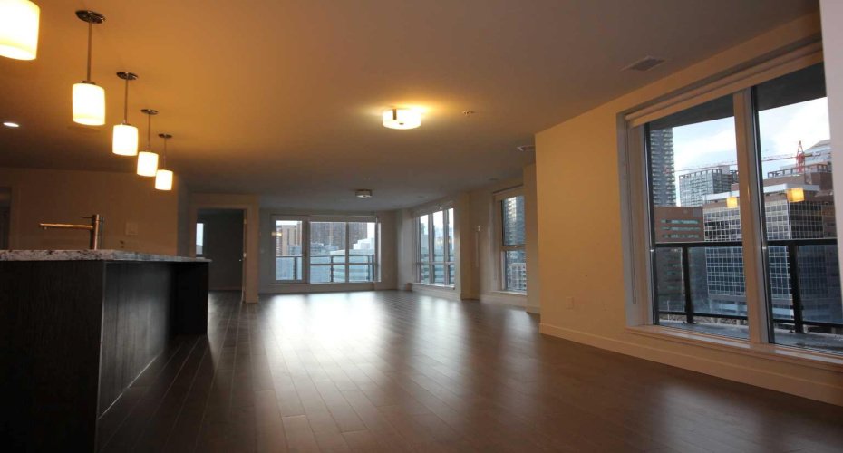 303 13 Avenue, Calgary, Alberta T2R0Y9, 3 Bedrooms Bedrooms, ,2 BathroomsBathrooms,Residential,For Sale,13,A2282518