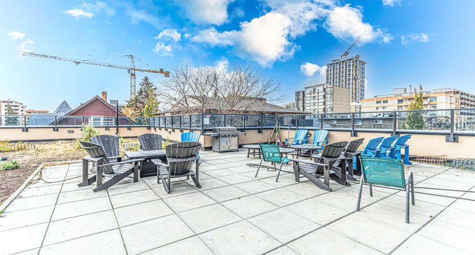 303 13 Avenue, Calgary, Alberta T2R0Y9, 3 Bedrooms Bedrooms, ,2 BathroomsBathrooms,Residential,For Sale,13,A2282518