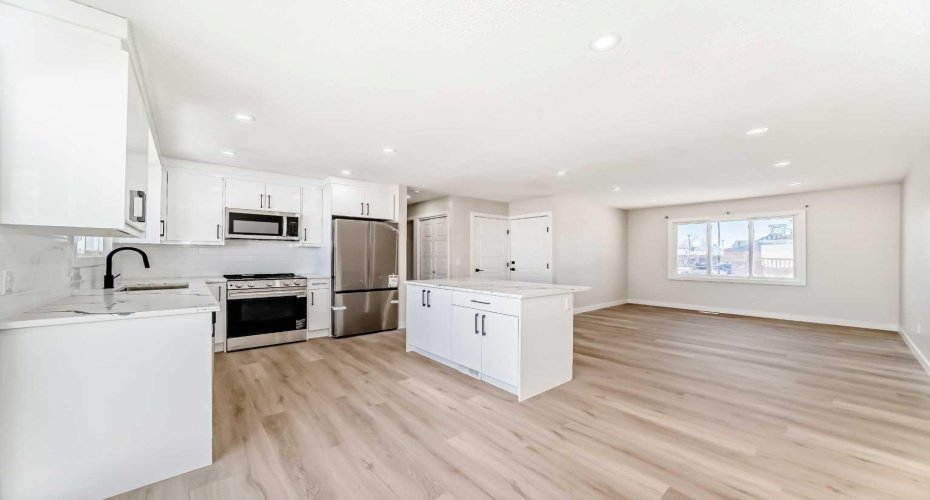 6128 Madigan Drive, Calgary, Alberta T2A 4V8, 4 Bedrooms Bedrooms, ,2 BathroomsBathrooms,Residential,For Sale,Madigan,A2281919