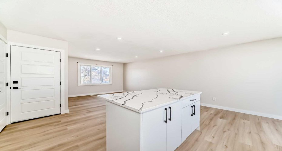 6128 Madigan Drive, Calgary, Alberta T2A 4V8, 4 Bedrooms Bedrooms, ,2 BathroomsBathrooms,Residential,For Sale,Madigan,A2281919