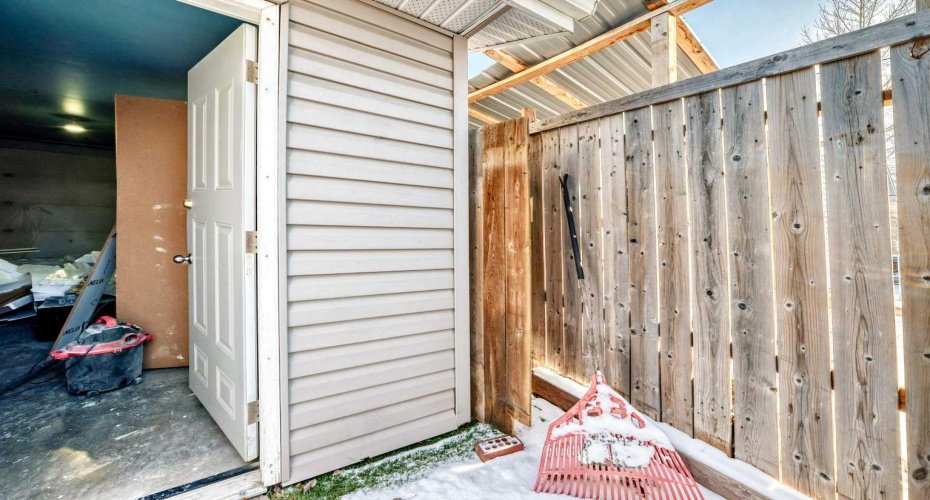 6128 Madigan Drive, Calgary, Alberta T2A 4V8, 4 Bedrooms Bedrooms, ,2 BathroomsBathrooms,Residential,For Sale,Madigan,A2281919