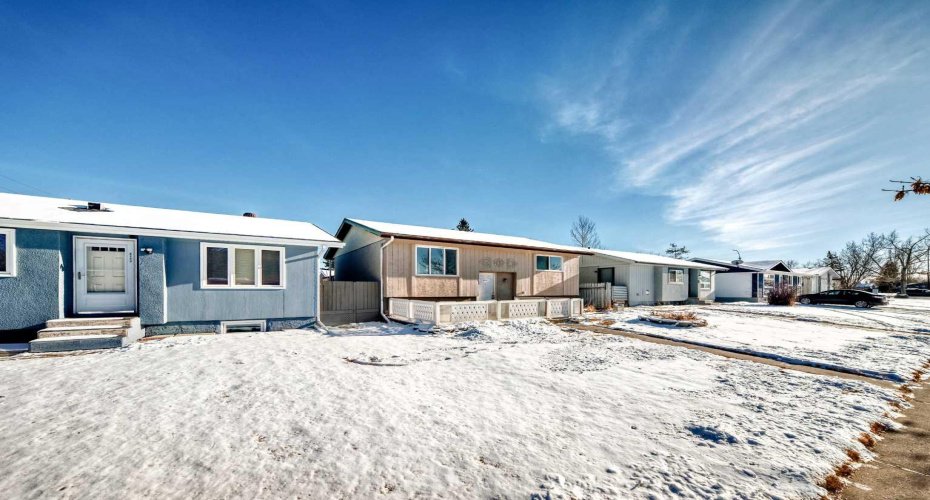 6128 Madigan Drive, Calgary, Alberta T2A 4V8, 4 Bedrooms Bedrooms, ,2 BathroomsBathrooms,Residential,For Sale,Madigan,A2281919