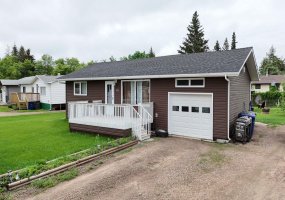 111 4 Avenue, Maidstone, Saskatchewan S0M1M0, 4 Bedrooms Bedrooms, ,2 BathroomsBathrooms,Residential,For Sale,4,A2282230