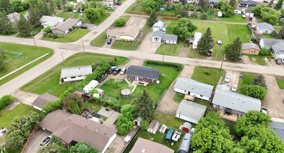 111 4 Avenue, Maidstone, Saskatchewan S0M1M0, 4 Bedrooms Bedrooms, ,2 BathroomsBathrooms,Residential,For Sale,4,A2282230
