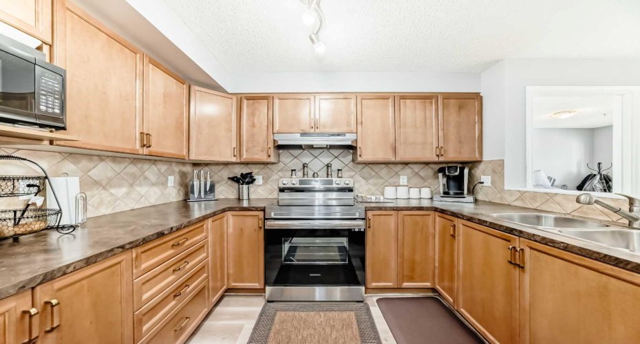 5200 44 Avenue, Calgary, Alberta T1Y 7L4, 2 Bedrooms Bedrooms, ,2 BathroomsBathrooms,Residential,For Sale,44,A2282351