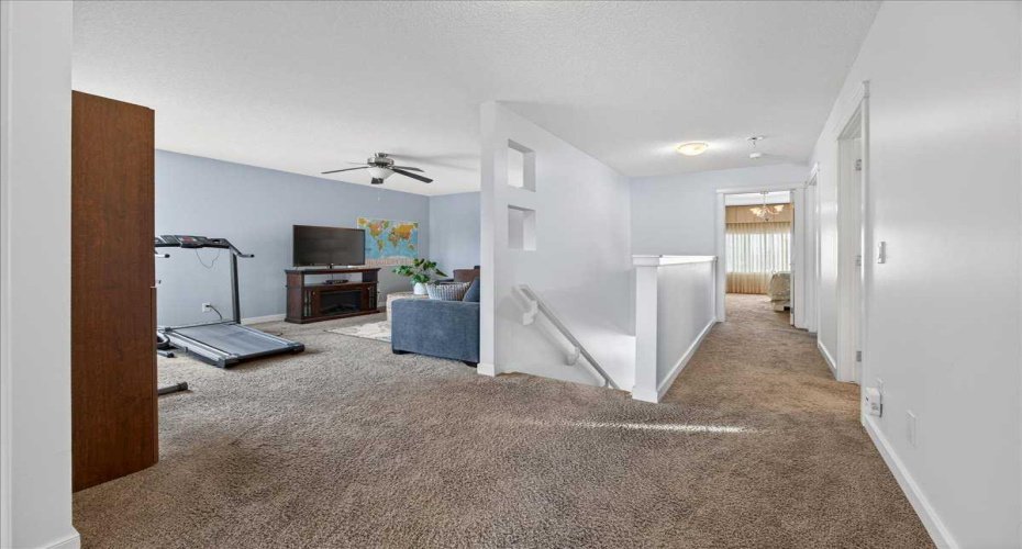 28 Evansview Manor, Calgary, Alberta T3P 0J7, 3 Bedrooms Bedrooms, ,3 BathroomsBathrooms,Residential,For Sale,Evansview,A2282436