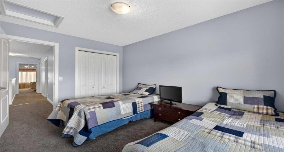 28 Evansview Manor, Calgary, Alberta T3P 0J7, 3 Bedrooms Bedrooms, ,3 BathroomsBathrooms,Residential,For Sale,Evansview,A2282436