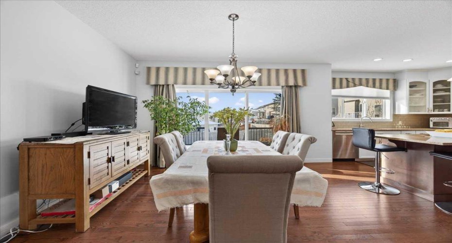 28 Evansview Manor, Calgary, Alberta T3P 0J7, 3 Bedrooms Bedrooms, ,3 BathroomsBathrooms,Residential,For Sale,Evansview,A2282436