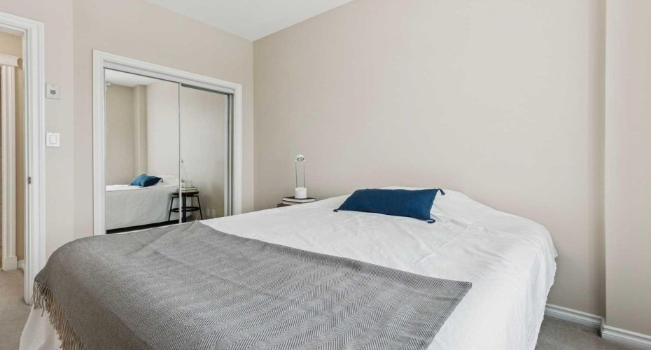 1726 14 Avenue, Calgary, Alberta T2N 4Y8, 2 Bedrooms Bedrooms, ,2 BathroomsBathrooms,Residential,For Sale,14,A2282485