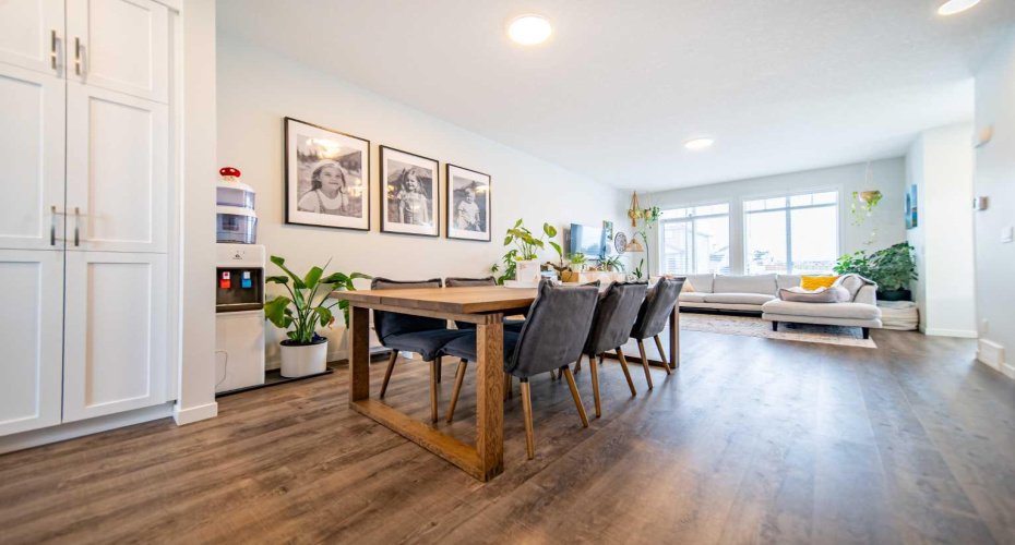 27 Iris Crescent, Okotoks, Alberta T1S 5V5, 4 Bedrooms Bedrooms, ,4 BathroomsBathrooms,Residential,For Sale,Iris,A2282495