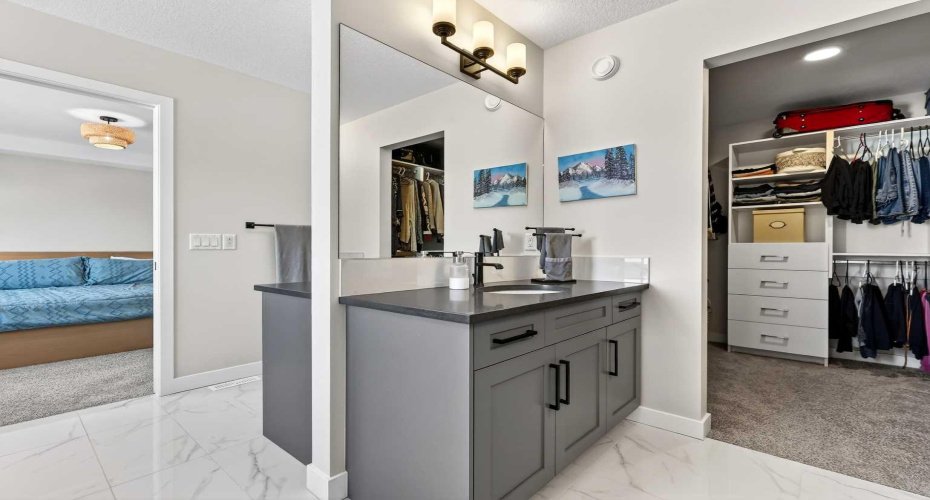 57 Legacy Reach View, Calgary, Alberta T2X 4T9, 3 Bedrooms Bedrooms, ,3 BathroomsBathrooms,Residential,For Sale,Legacy Reach,A2282547