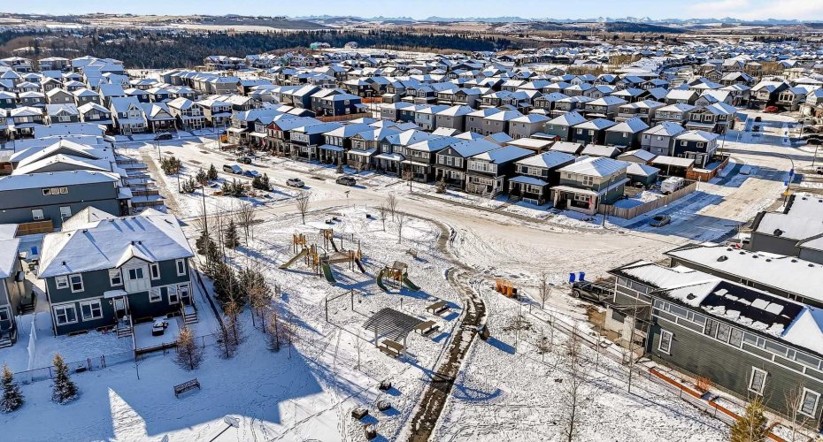 57 Legacy Reach View, Calgary, Alberta T2X 4T9, 3 Bedrooms Bedrooms, ,3 BathroomsBathrooms,Residential,For Sale,Legacy Reach,A2282547