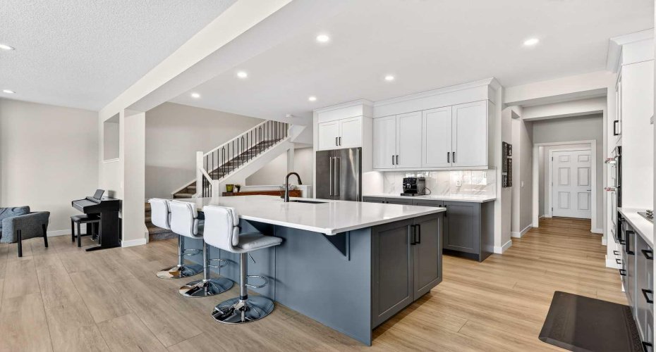 57 Legacy Reach View, Calgary, Alberta T2X 4T9, 3 Bedrooms Bedrooms, ,3 BathroomsBathrooms,Residential,For Sale,Legacy Reach,A2282547