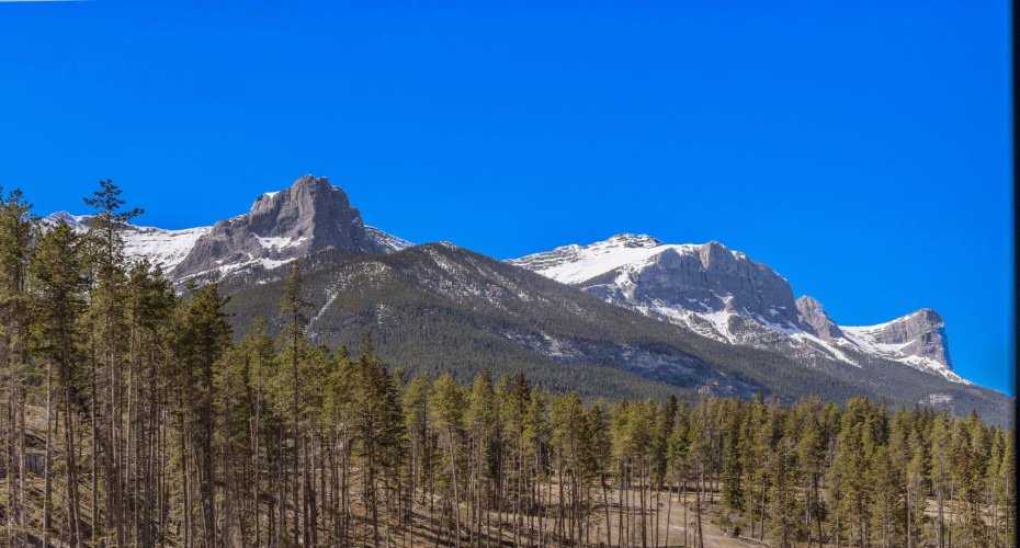 10 Cascade Ridge, Canmore, Alberta T1W 0K6, 2 Bedrooms Bedrooms, ,2 BathroomsBathrooms,Residential,For Sale,Cascade,A2282550