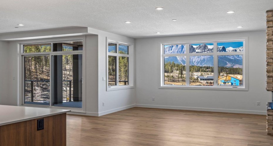 10 Cascade Ridge, Canmore, Alberta T1W 0K6, 2 Bedrooms Bedrooms, ,2 BathroomsBathrooms,Residential,For Sale,Cascade,A2282550